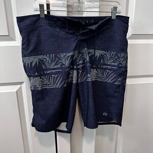 Men’s Travis Mathew swim trunks